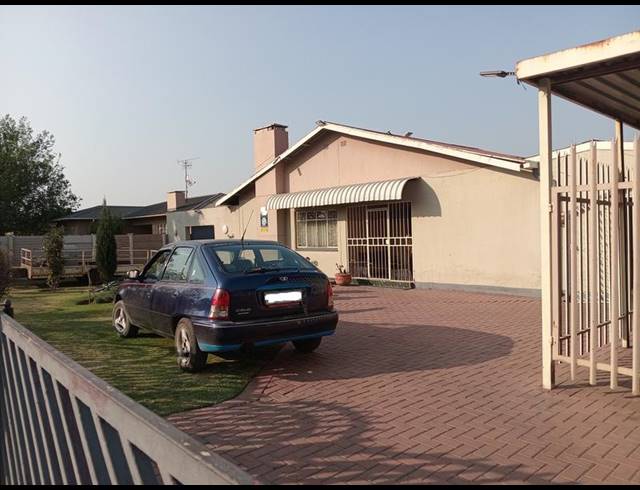 3 BEDROOM HOUSE FOR SALE IN VANDERBIJLPARK SE 1